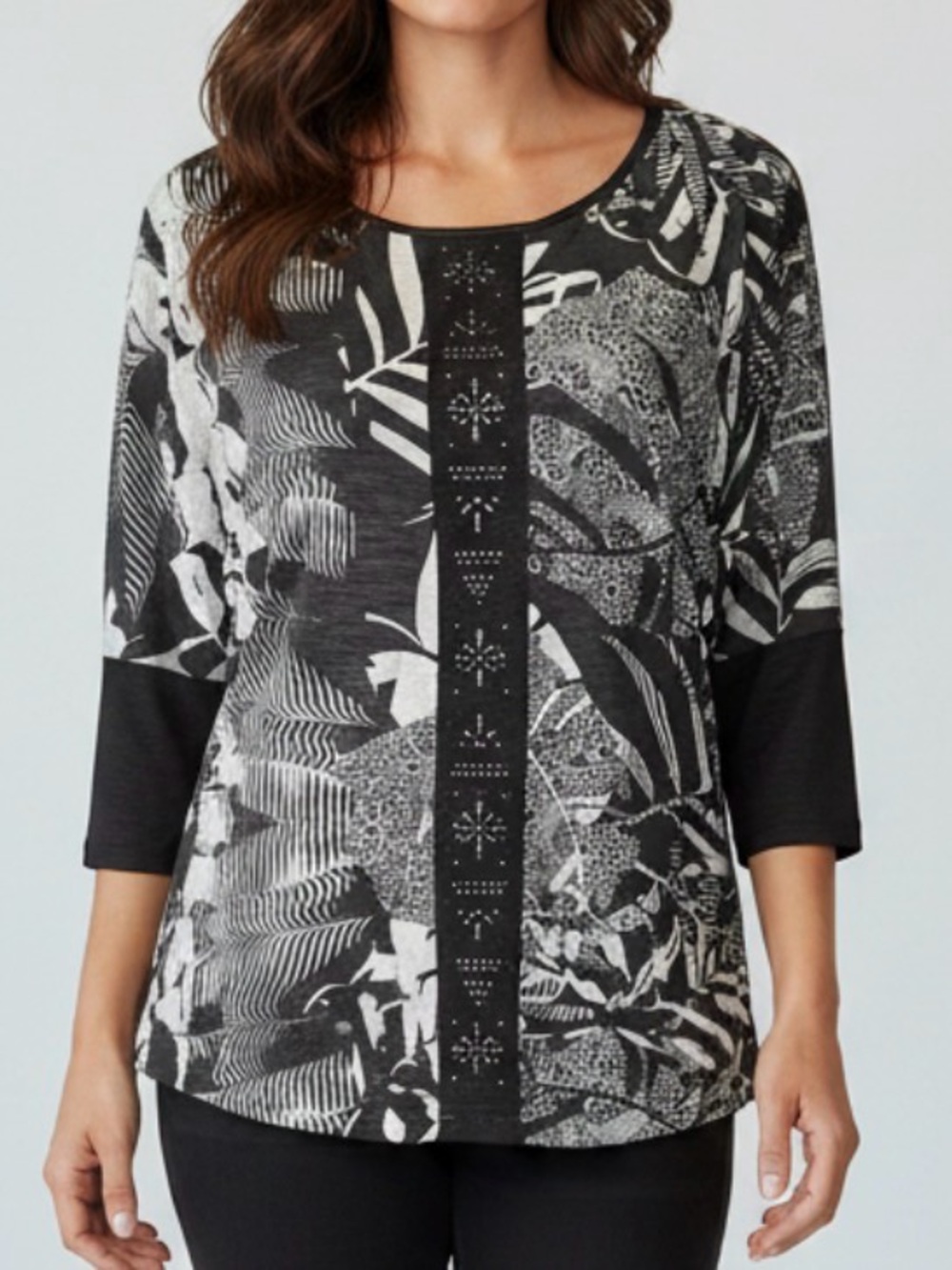B.L.E.U. Petite Abstract Patterned 3/4 Sleeve Top